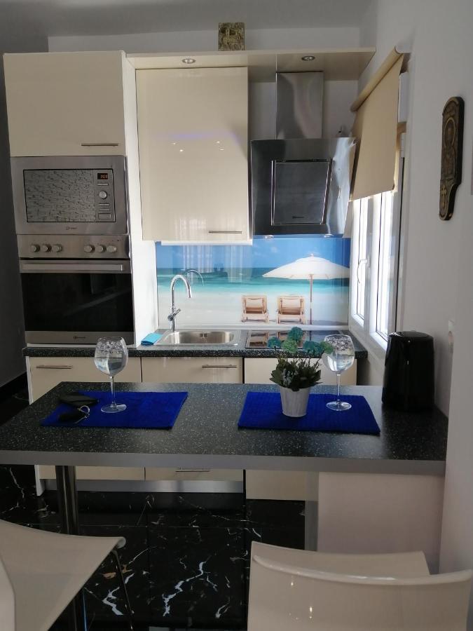 Totani Lux Apartamento Peraía Exterior foto