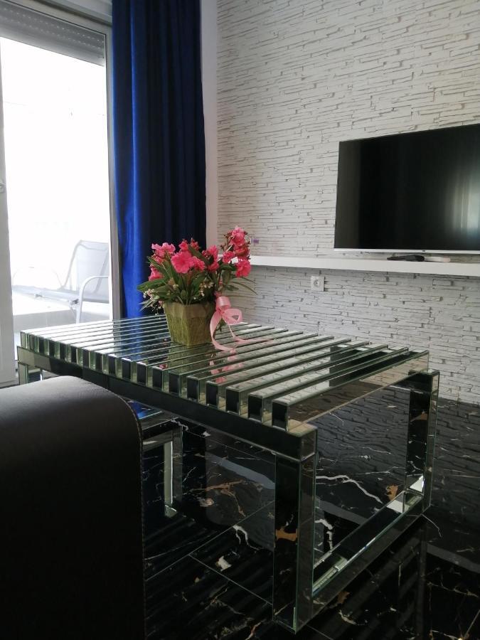 Totani Lux Apartamento Peraía Exterior foto