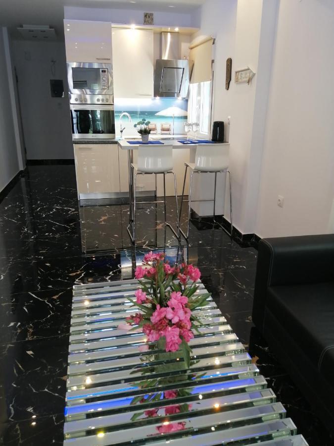 Totani Lux Apartamento Peraía Exterior foto